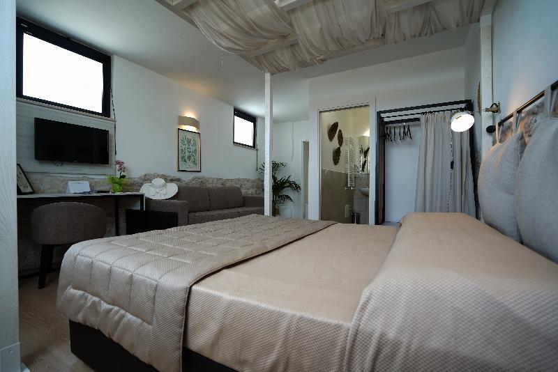 Gh Dimora Sant'anna Hotel 4*